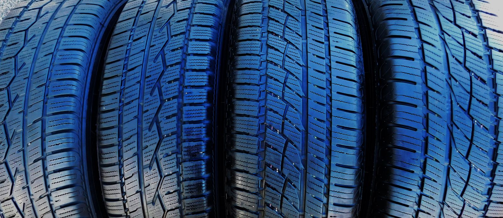 225 65R 17 TOYO Celsius