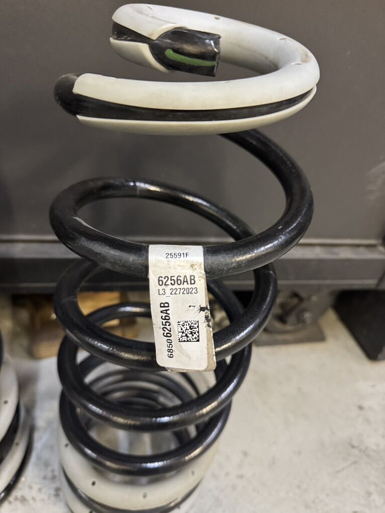 Jeep JT Gladiator Mojave Rear Springs