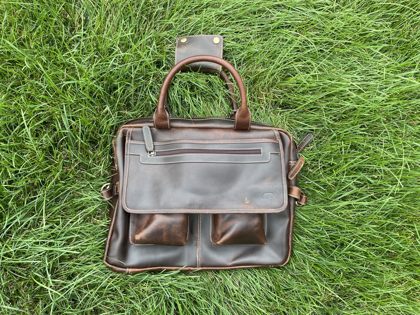 Kodiak Buffalo Leather Pilot Bag Dark Walnut