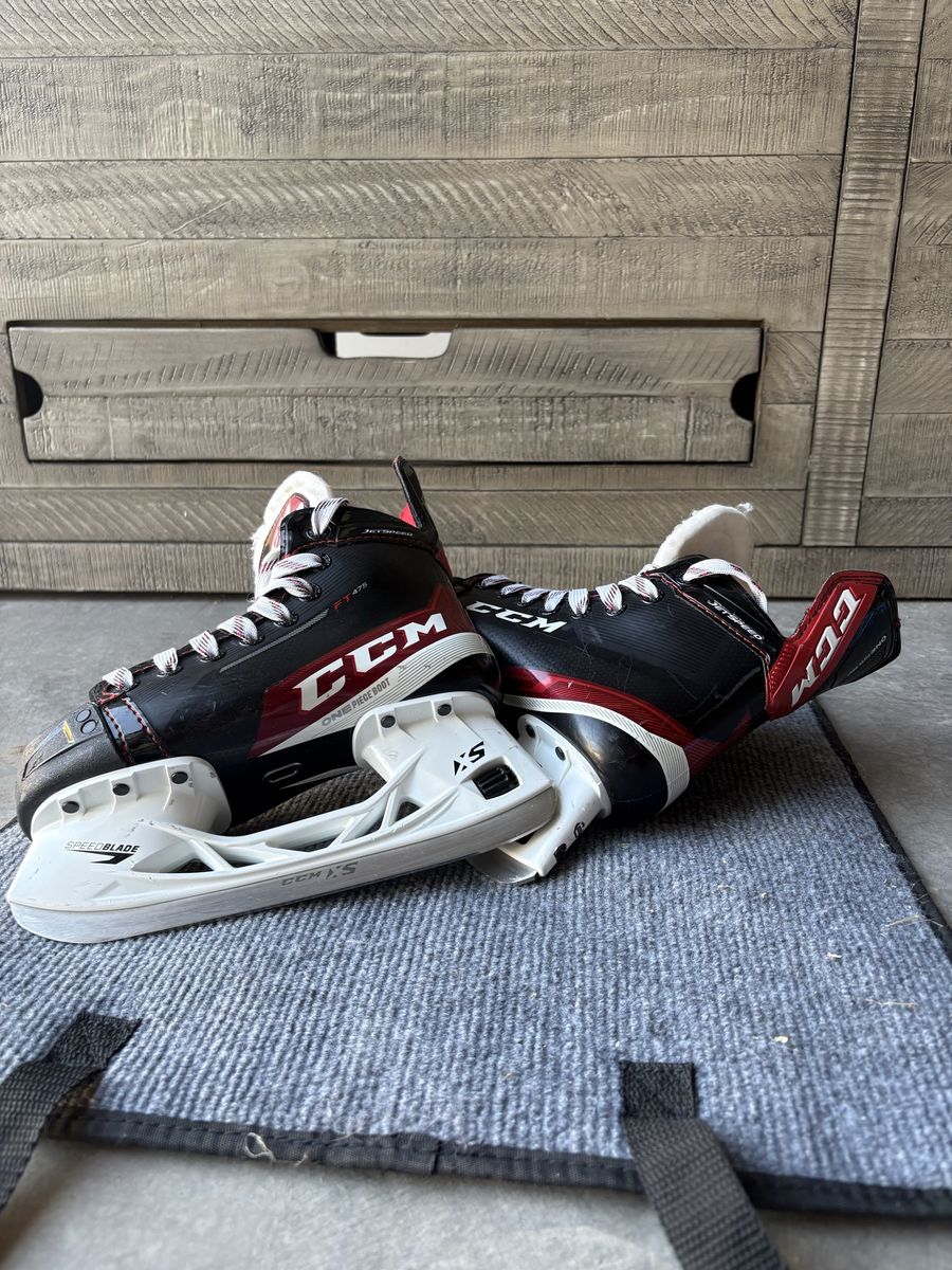 CCM JetSpeed FT475 Junior Hockey Skates – Size 1.5 Regular