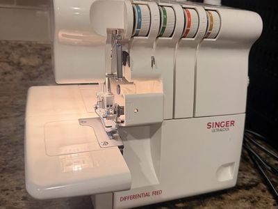 Singer Ultralock Differential Feed Serger Sewing Machine