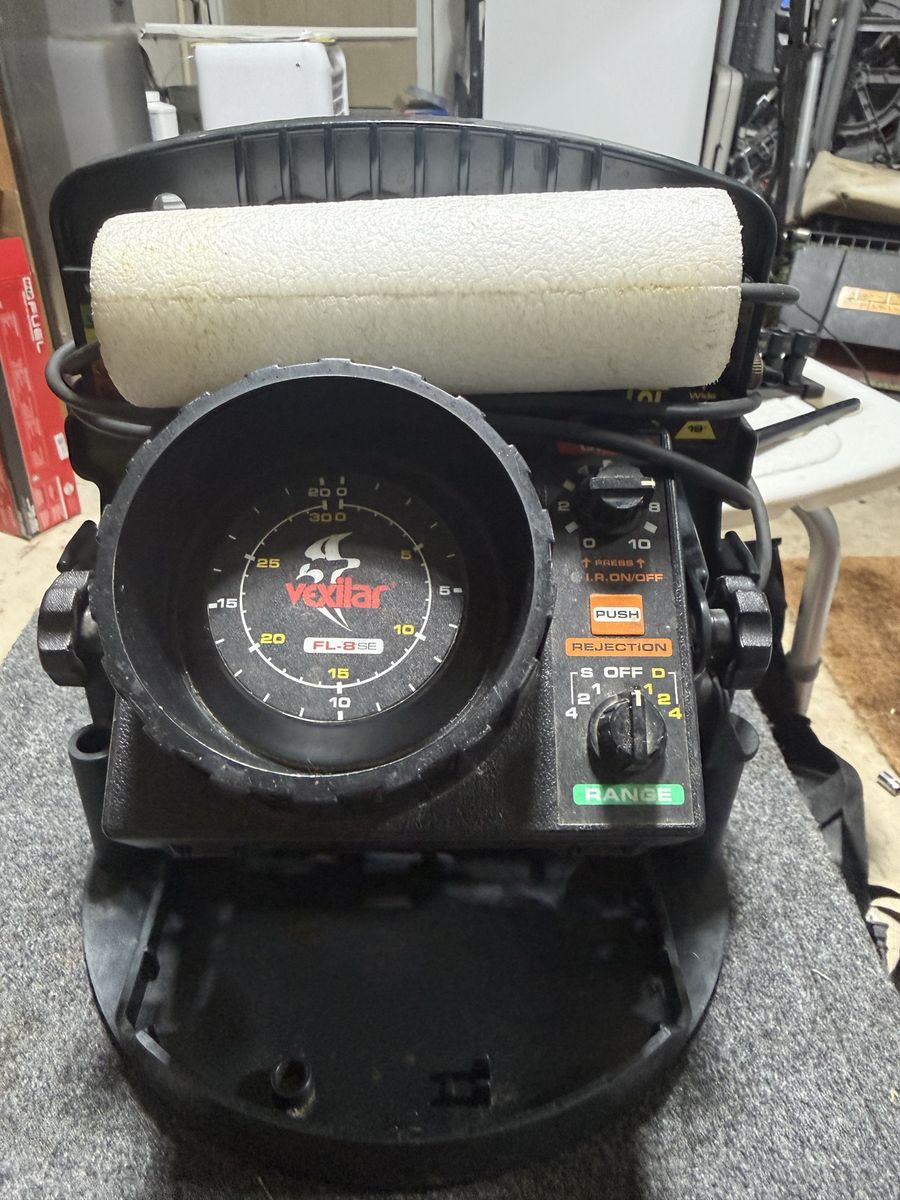 Vexilar FL-8SE Fish Finder