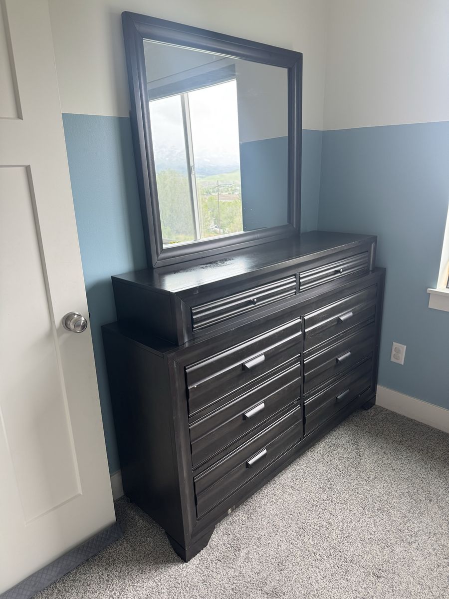Dark Wood Dresser with Mirror - Spacious 9-Drawer Bedroom Furniture