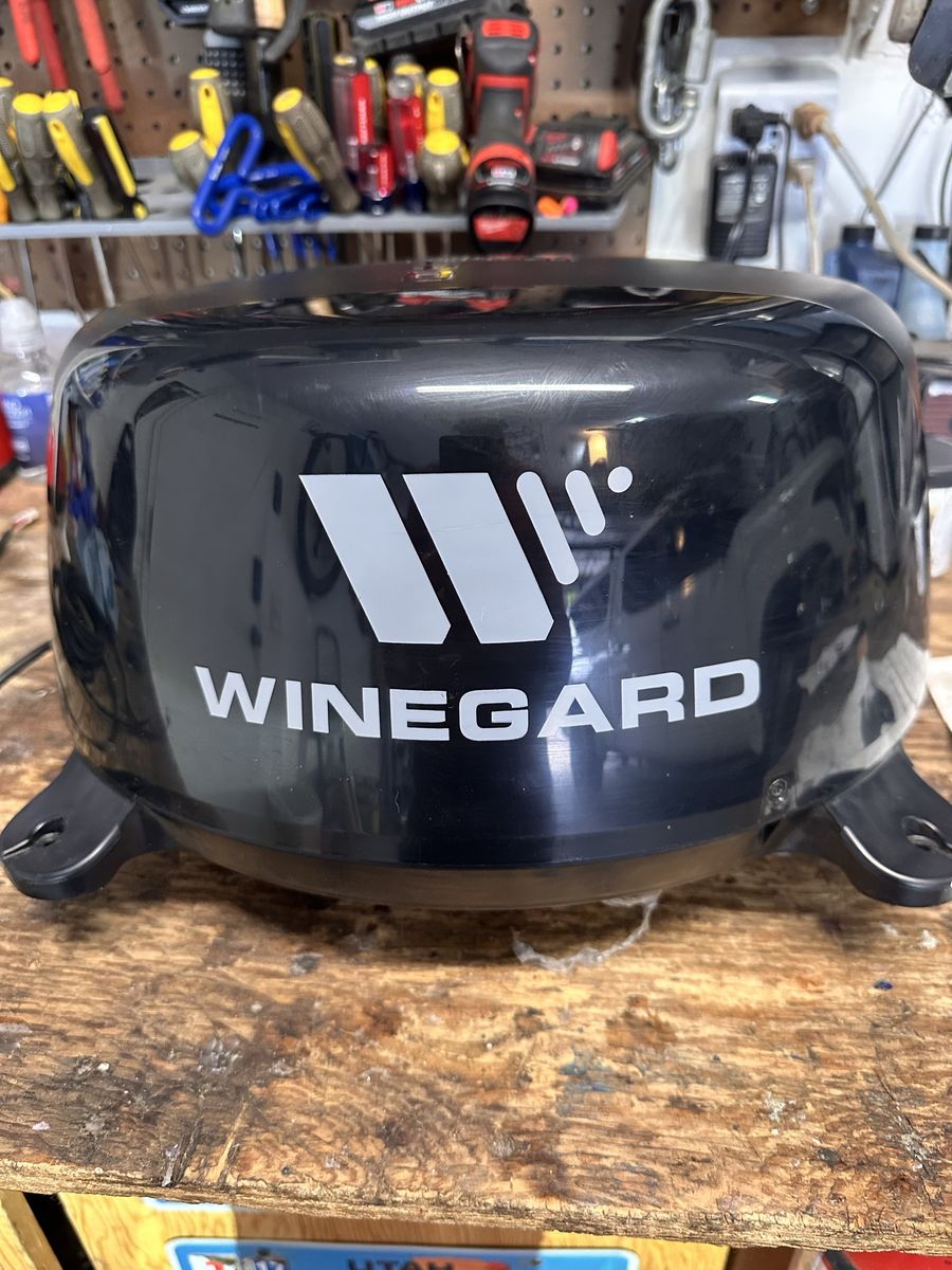 Winegard Connect 2.0 4G LTE + Wifi Extender
