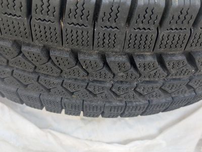 4 Bridgestone Blizzaks on rims LT245/75/17