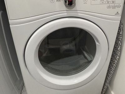 Whirlpool Electric 7.4 cu. ft. Front Load Electric Dryer White * WORKS GREAT