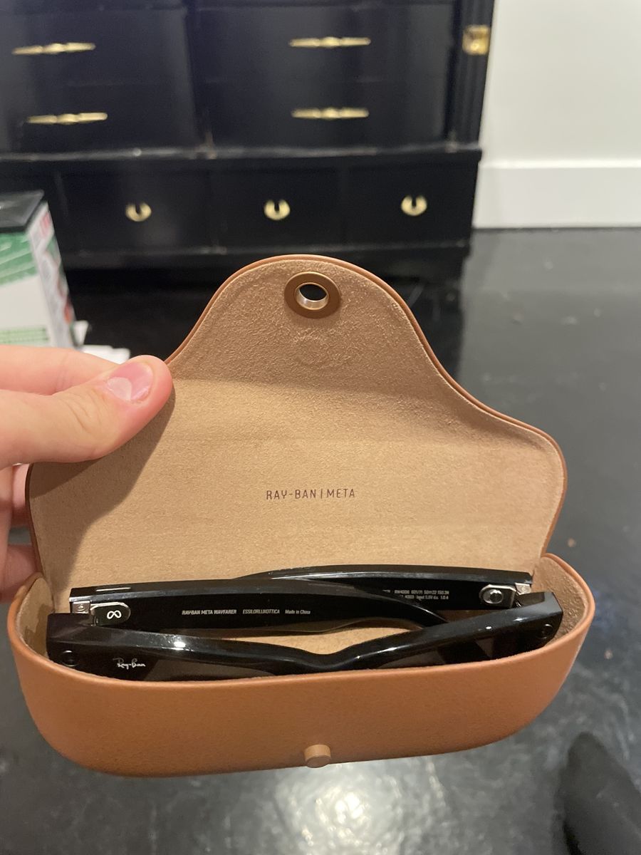 Ray-Ban Meta Wayfarer Smart Glasses - Black with Case - EssilorLuxottica