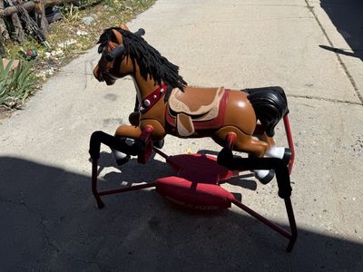 Radio flyer horse