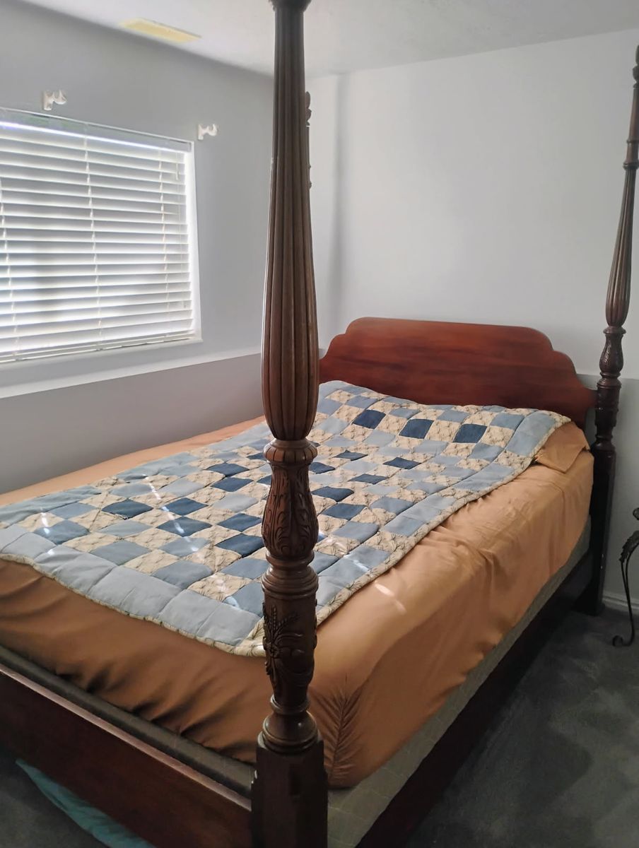 Antique 4 post queen size bed with new mattress/box spring