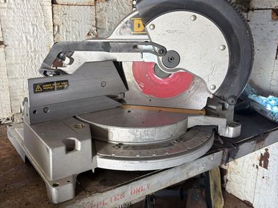 DEWALT DW705 12" Compound Miter Saw - 13.0 Amp, 4000 RPM, Type 1 Heavy Duty Woodworking Saw