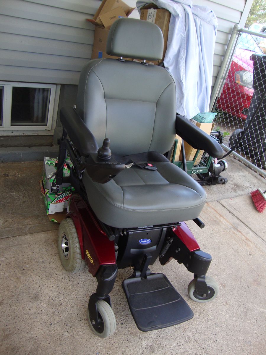 Invacare Pronto Sure Step M71 Power Wheelchair NEW Batteries