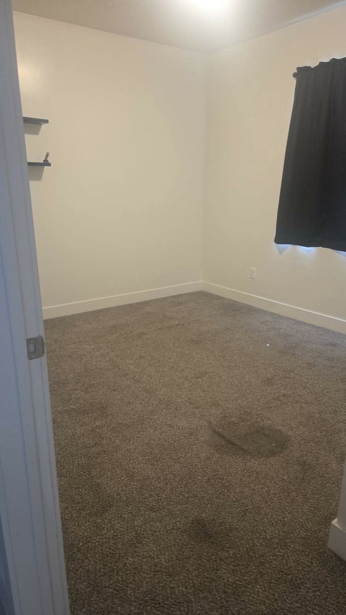 Room for rent 1 year lease Ridgeline