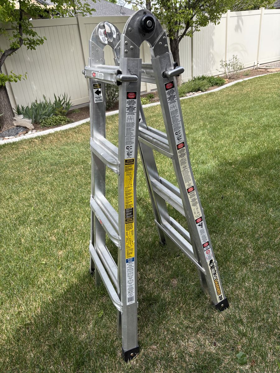 GORILLA EXTENSION LADDER