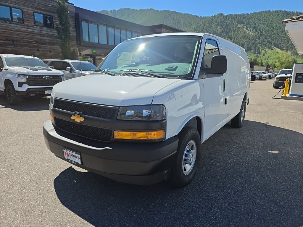 2026 Chevrolet Express 3500 