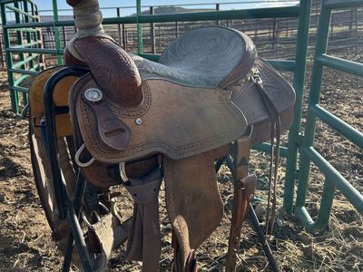 Roping/All Around Saddle
