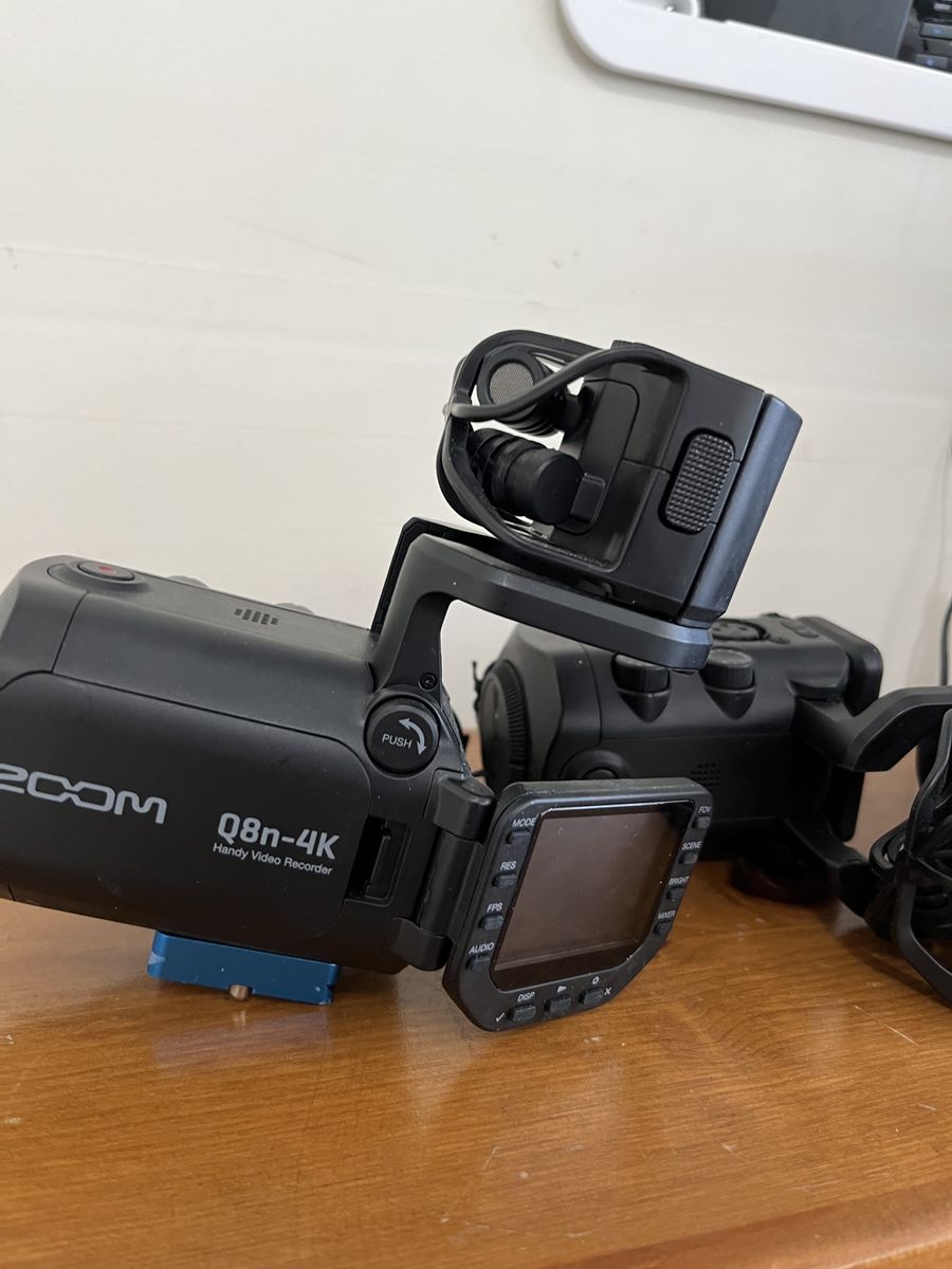 Zoom Q8n-4K Handy Video Recorder 4K Camera Audio Recorder