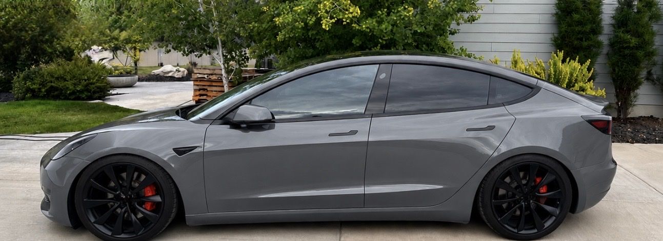 Tesla Model 3 20" x 8,5” Stiletto Sport Wheels & Tires - Matte Black