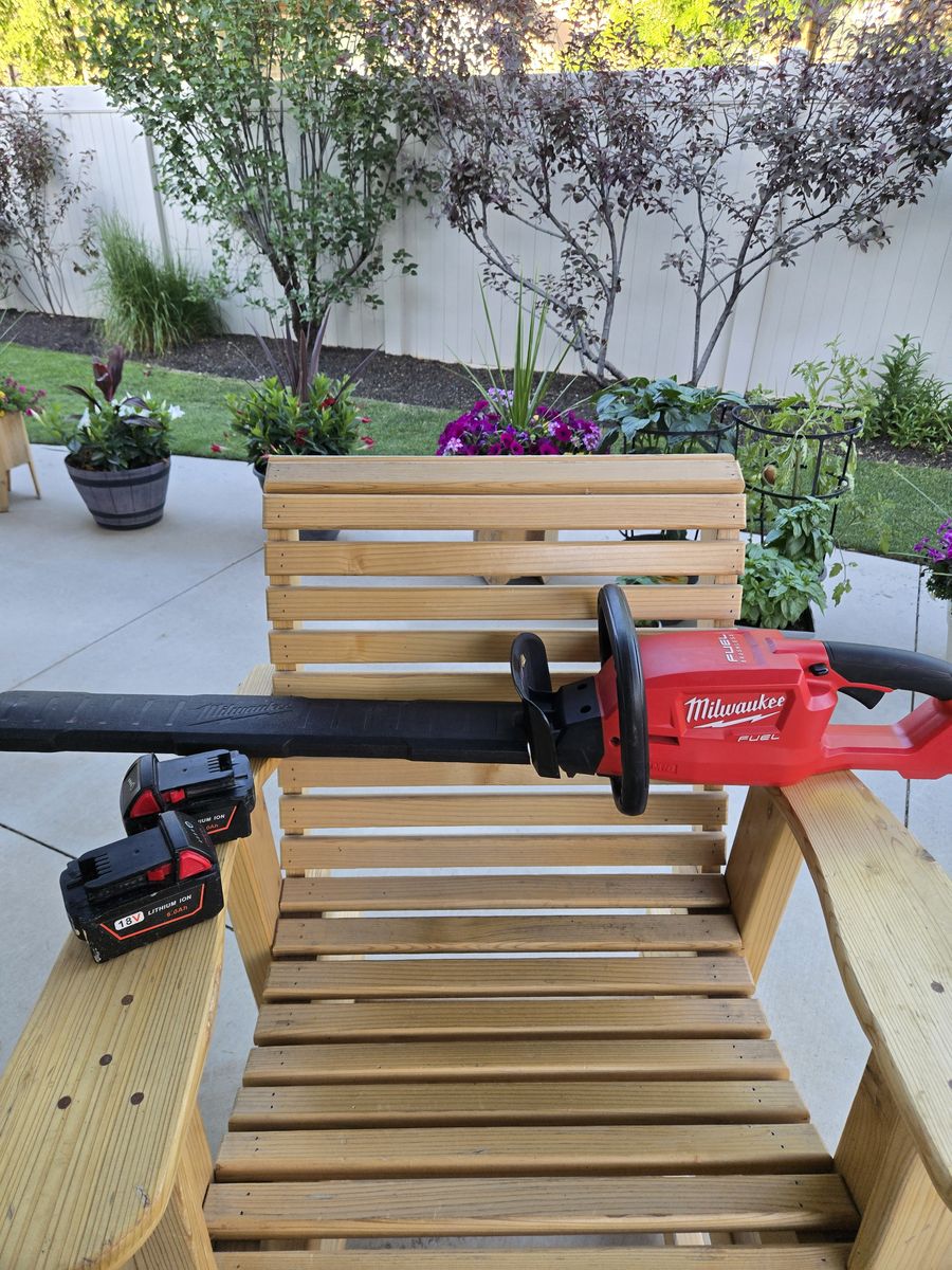 Milwaukee Hedge Trimmer