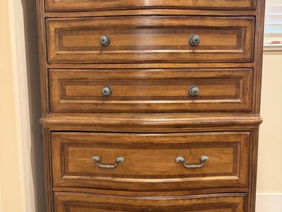 Solid Wood Classic Design Tall Dresser with 5 Drawers