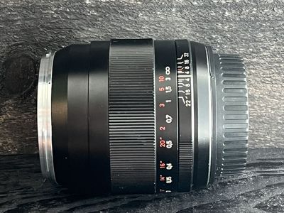 Zeiss 35mm f2 ze