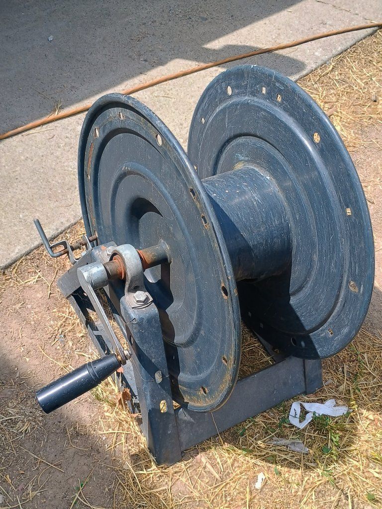 4500 psi pressure washer  Hose Reel with stack frame.