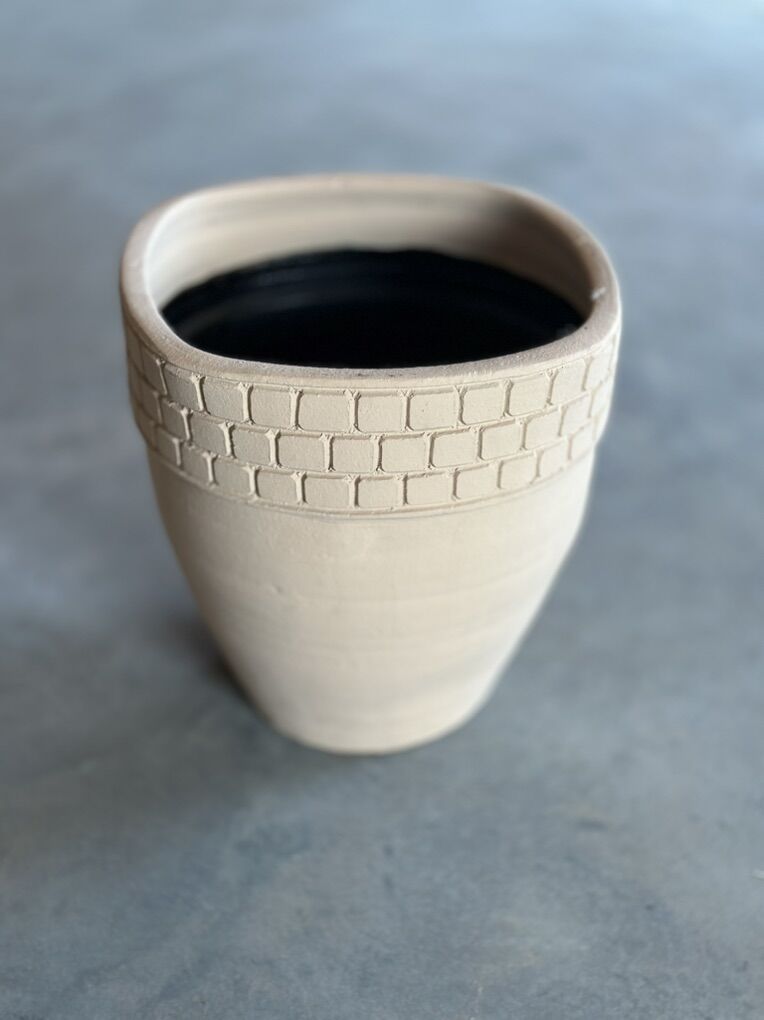 TEXTURED CERAMIC PLANTER - MATTE BONE