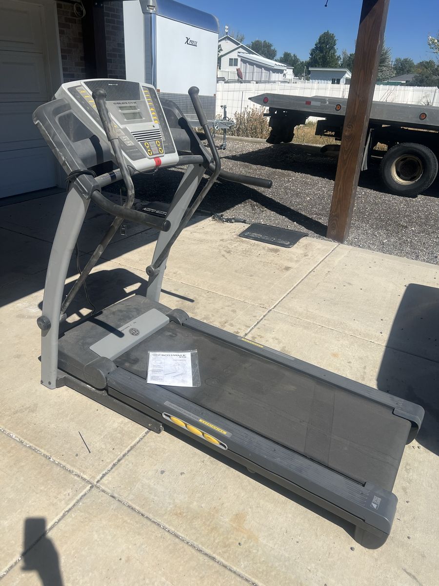 Gold's Gym CrossWalk 570 Treadmill Folding SpaceSaver Design