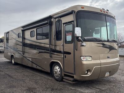 2004 Safari Sahara 40ft diesel pusher w/3 slide outs