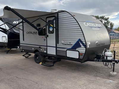 2023 Coachman Catalina 164BHX (Like New)