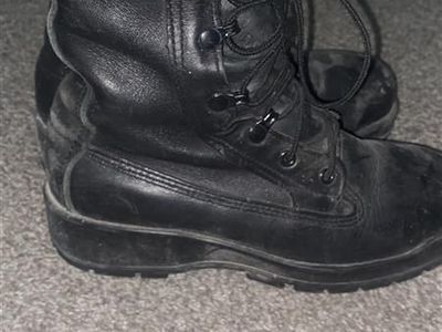 Steel Toe men's work boots. Size 7.5 Mens