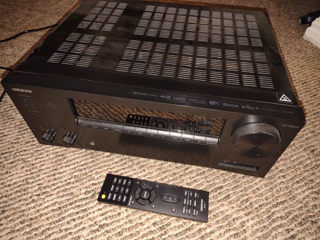 ONKYO TX-NR575 7.2 Surround Amp w Atmos