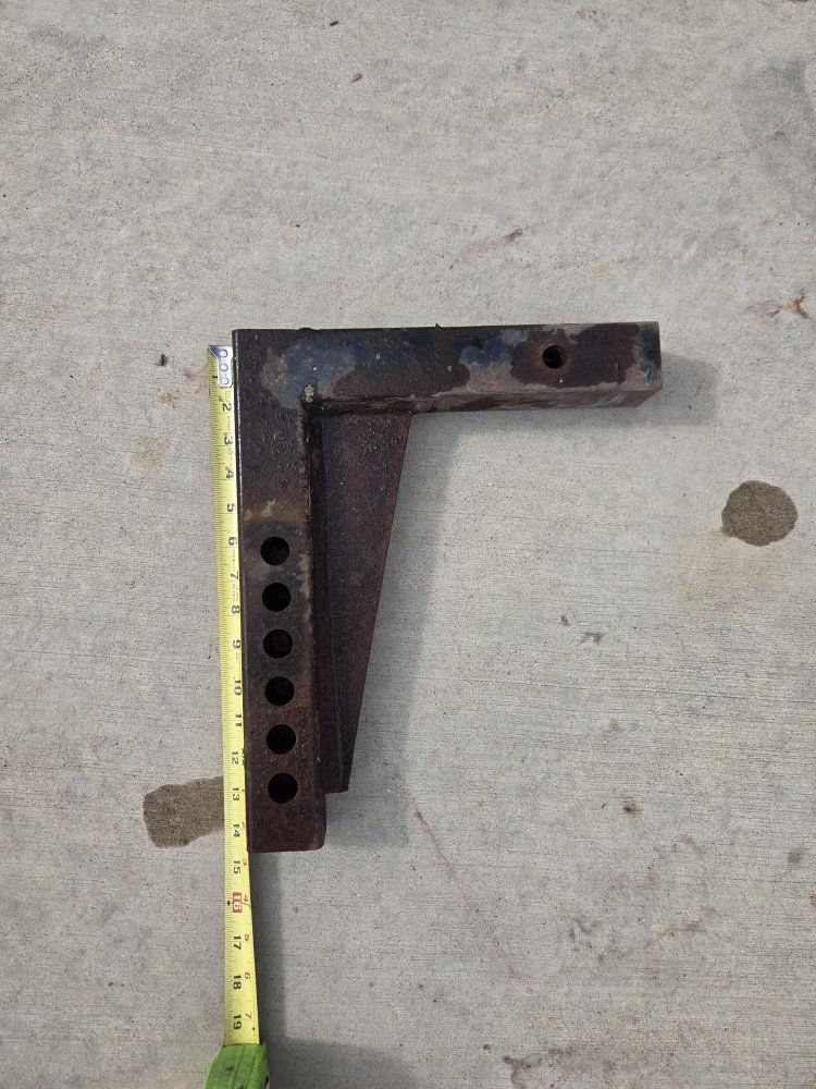 Ball mount trailer hitch