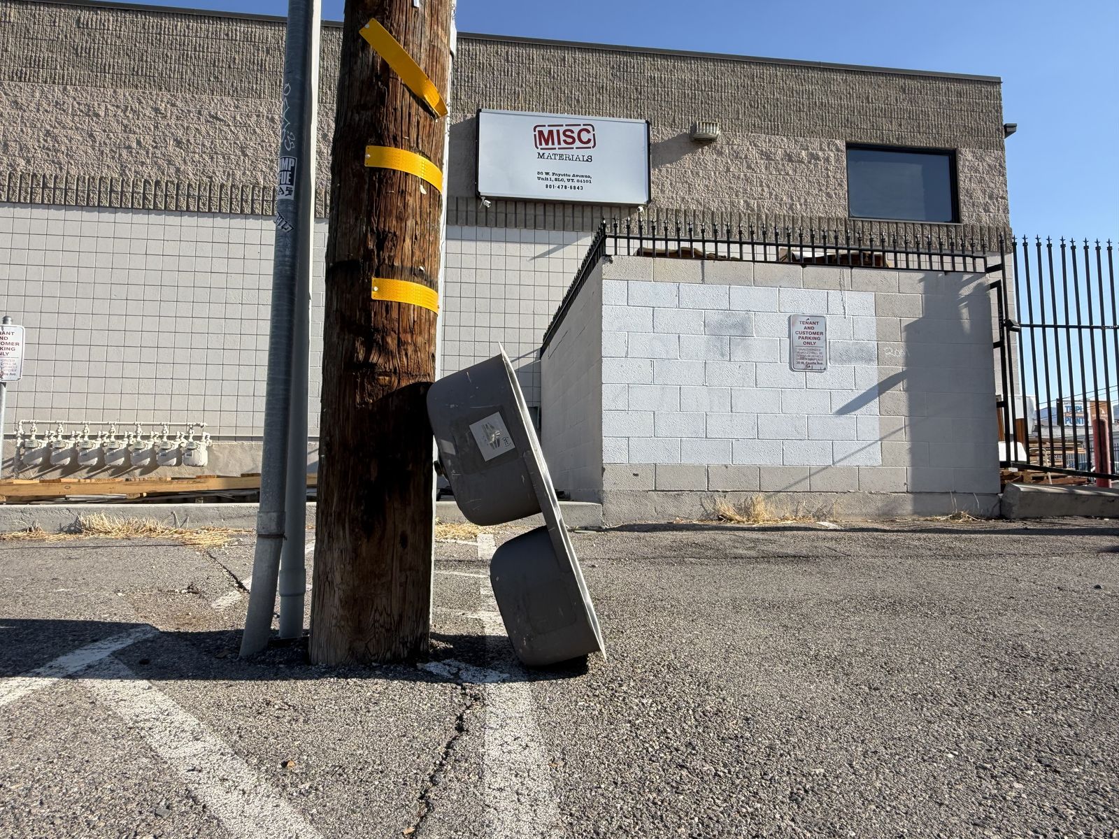 Main image 4