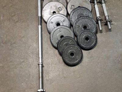 Weights 89 pounds