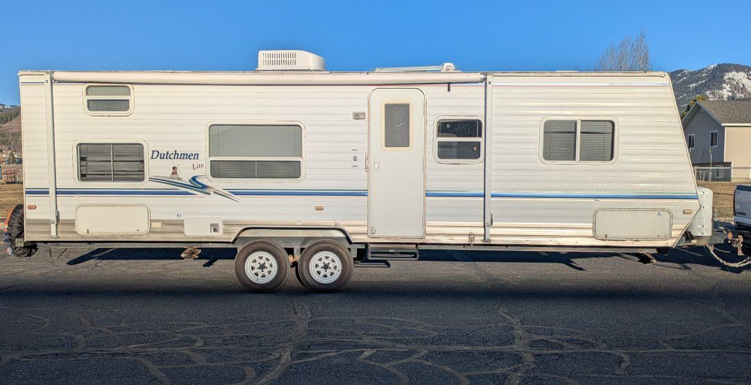 2002-2003 28 ft Dutchman lite camper