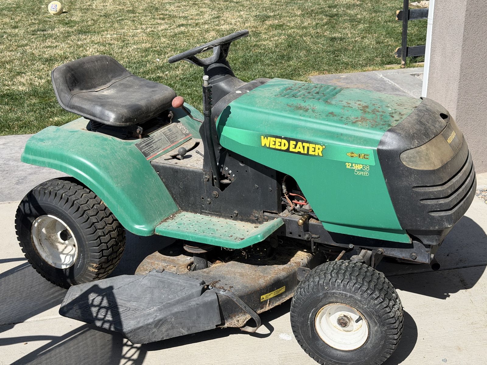 1990s Riding Lawnmower