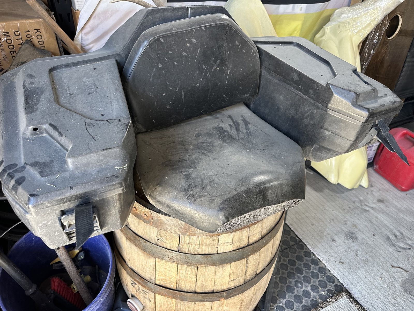 ATV seat / cargo box