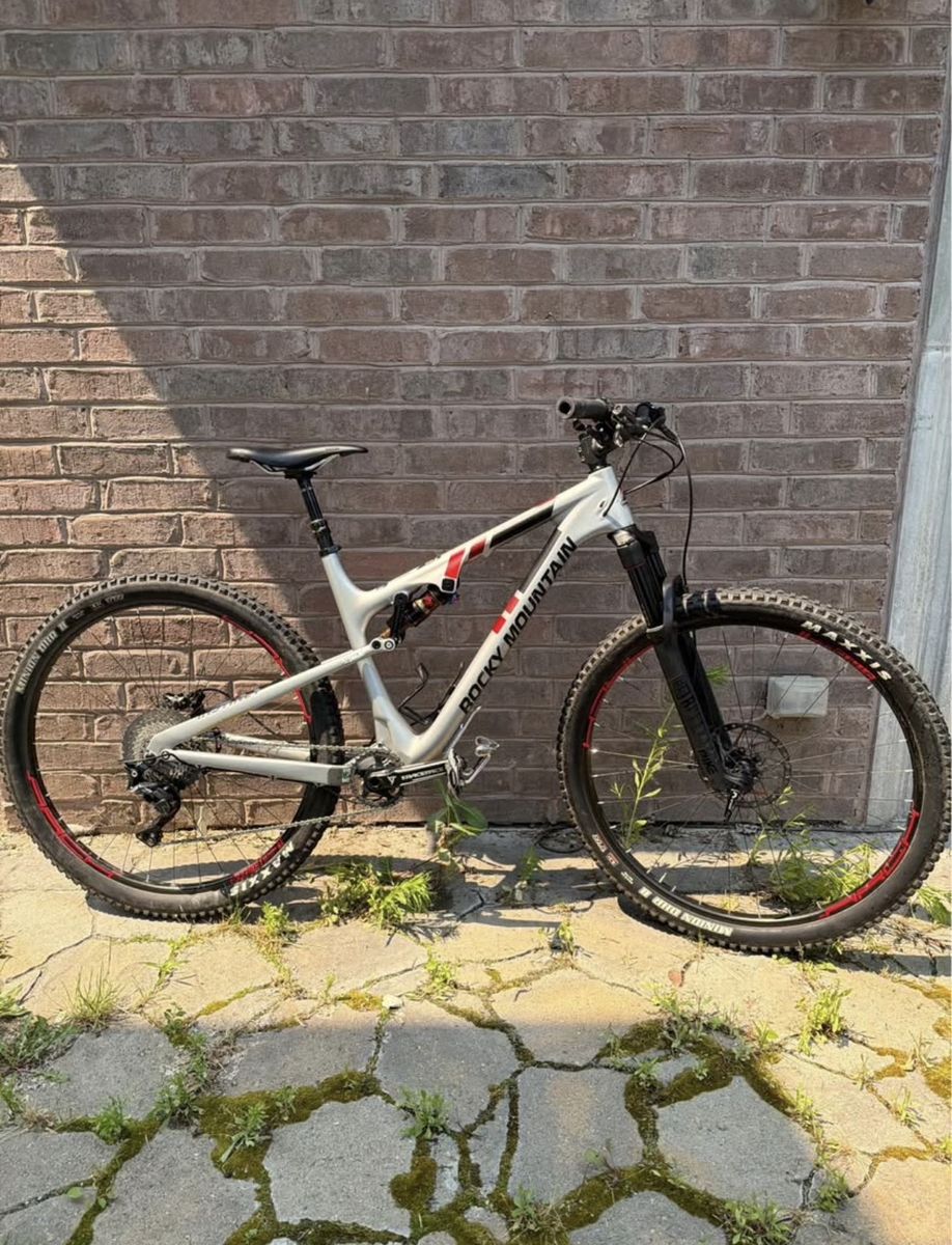 Rocky Mountain Instinct MSL 970 Carbon 29”