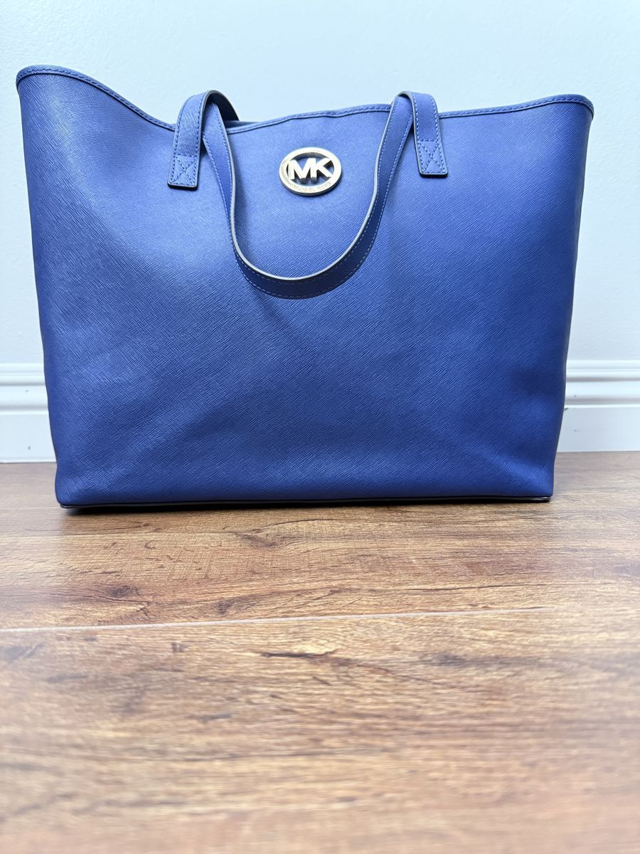 Michael Kors Jet Set Tote