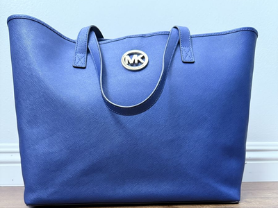 Michael Kors Jet Set Tote