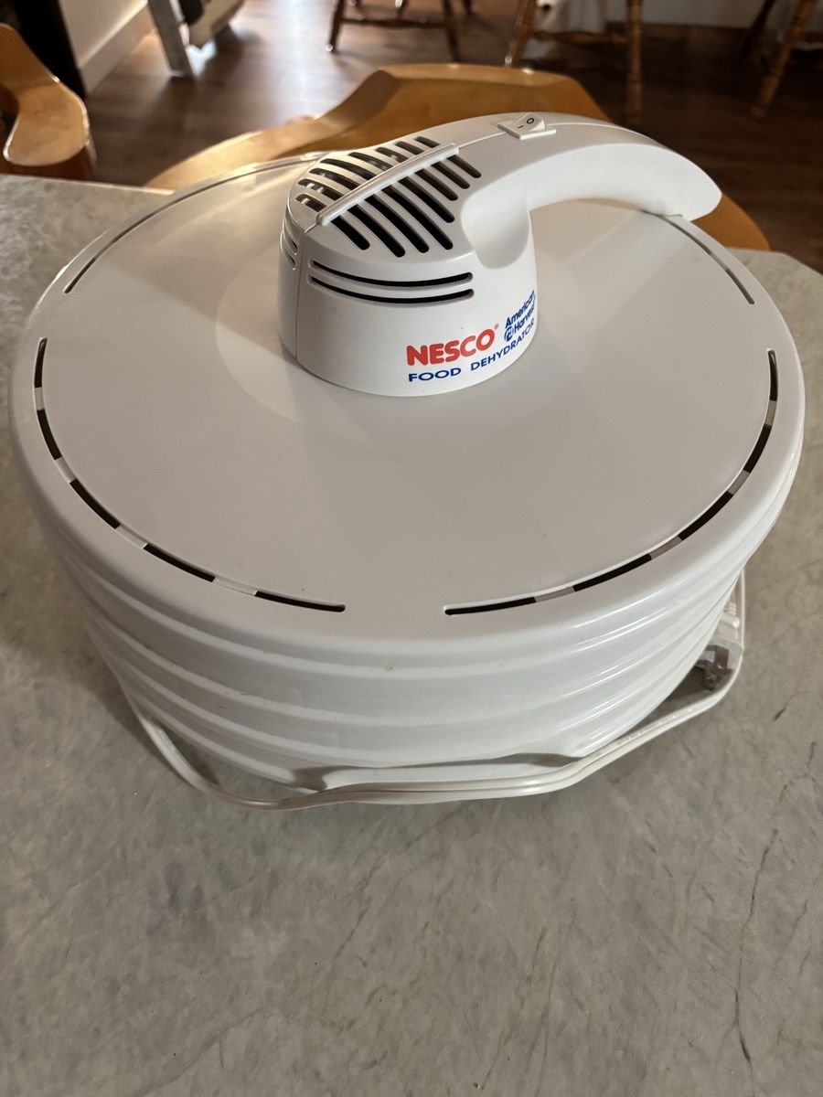 Nesco Dehydrator 