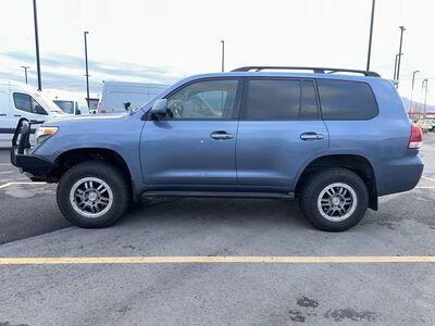 2011 TOYOTA LAND CRUISER Base