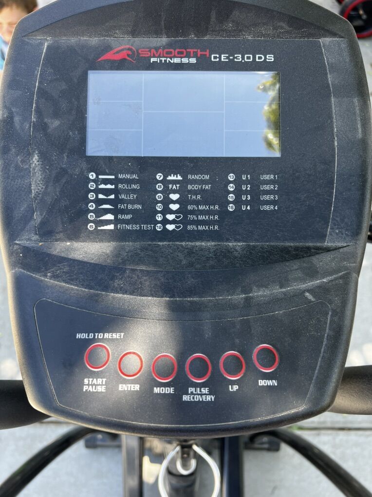 Smooth Fitness CE-3.0 DS Elliptical