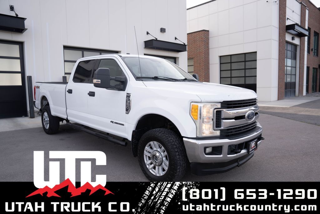 2017 Ford F-350 Super Duty XLT