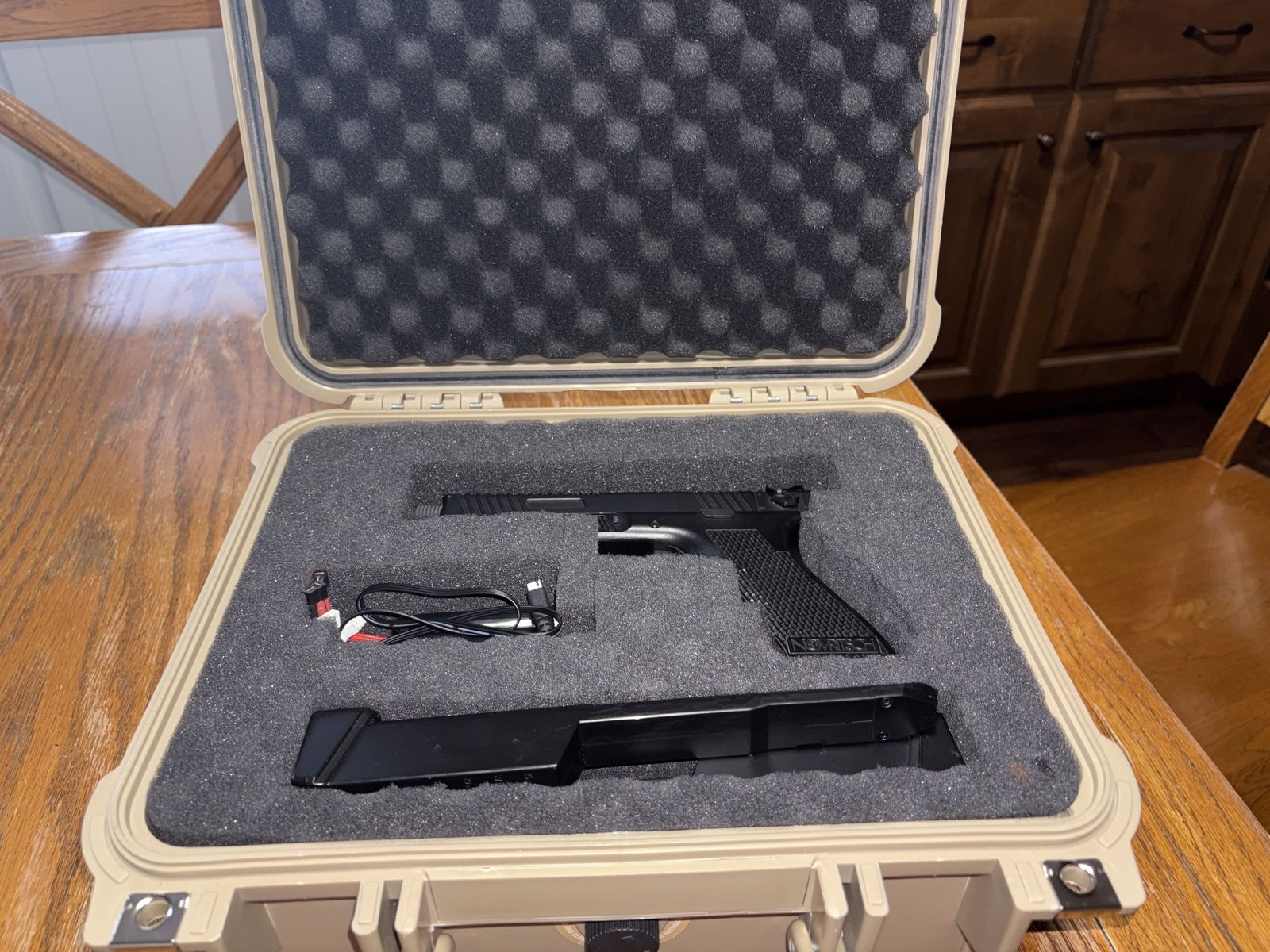 Airsoft gun, AEG Pistol starter set (Bundle)