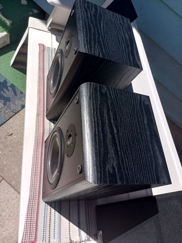 Main image 5