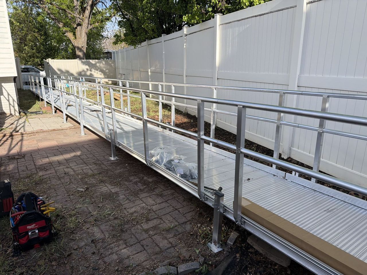 Main image 6