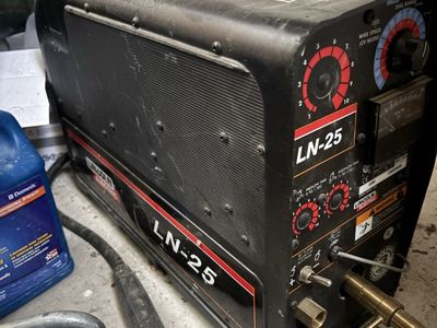 Lincoln LN25 wire feeder for welder