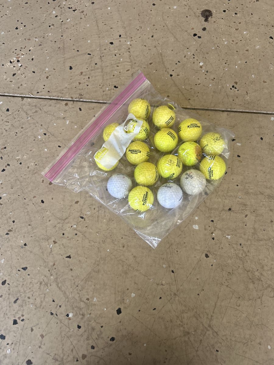 Pinnacle practice golf balls