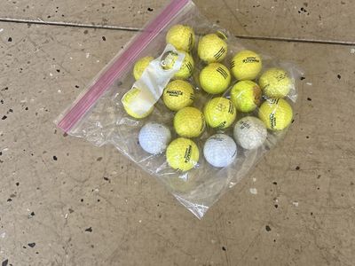 Pinnacle practice golf balls